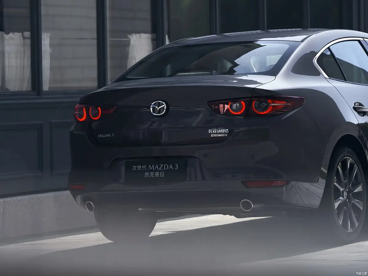 Mazda 3 (Мазда 3) из Китая под заказ — Поколения BK и BL: с чего начиналась Mazda 3