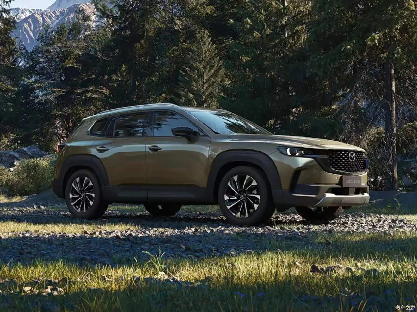 Mazda CX-50 — вид спереди в три четверти