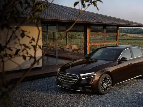 Mercedes-Benz E-Class E 300 L