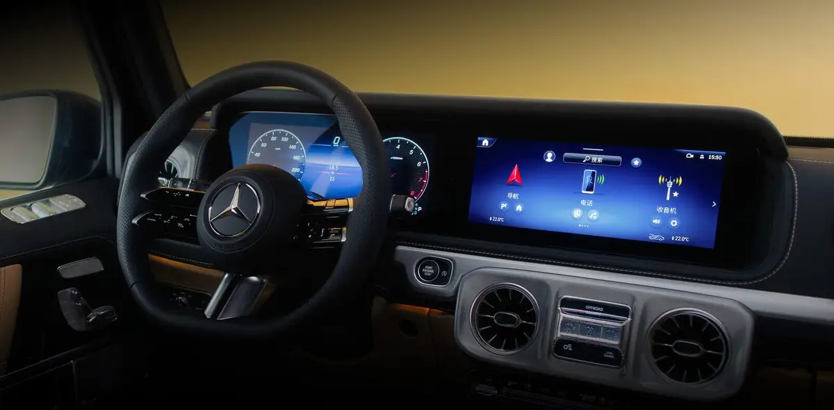 Mercedes-Benz G-Class (Мерседес G-Класс) из Китая под заказ — руль и два экрана передней панели