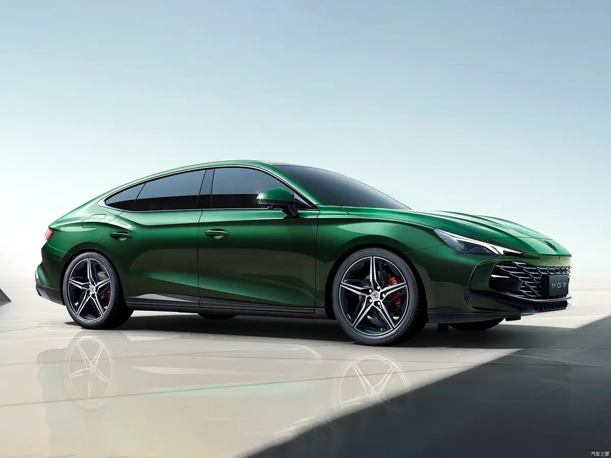 MG 7 (МГ 7) из Китая под заказ — вид спереди в три четверти