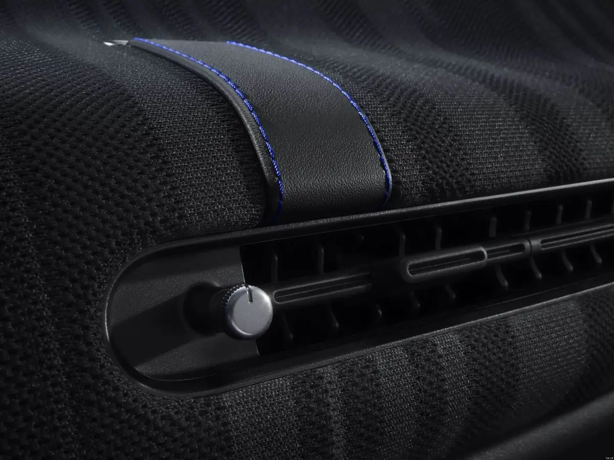 MINI Cooper (МИНИ Купер) из Китая под заказ — Одна батарея на обе версии: Cooper E и Cooper SE