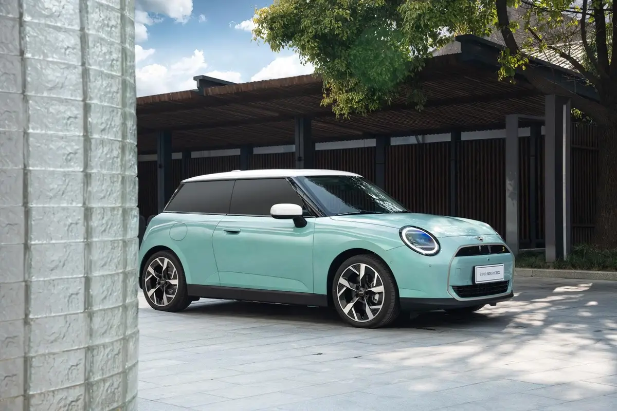 MINI Cooper (МИНИ Купер) из Китая под заказ — Кому подойдёт MINI Cooper E