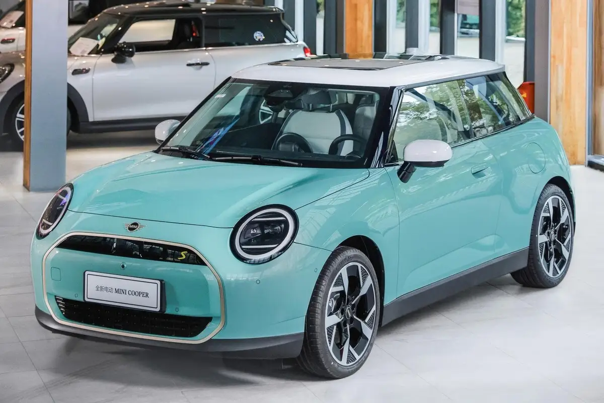 MINI Cooper (МИНИ Купер) из Китая под заказ — Первый электромобиль: MINI Cooper