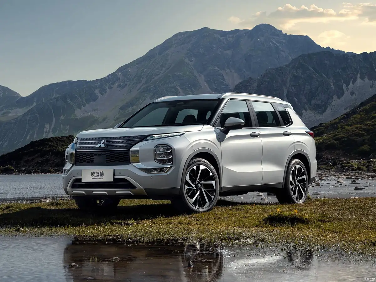 Mitsubishi Outlander (Митсубиси Outlander) из ОАЭ под заказ — Какой Mitsubishi Outlander можно заказать
