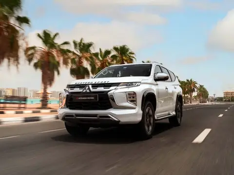 Mitsubishi Pajero Sport 3.0 V6 215 л.с. 4WD