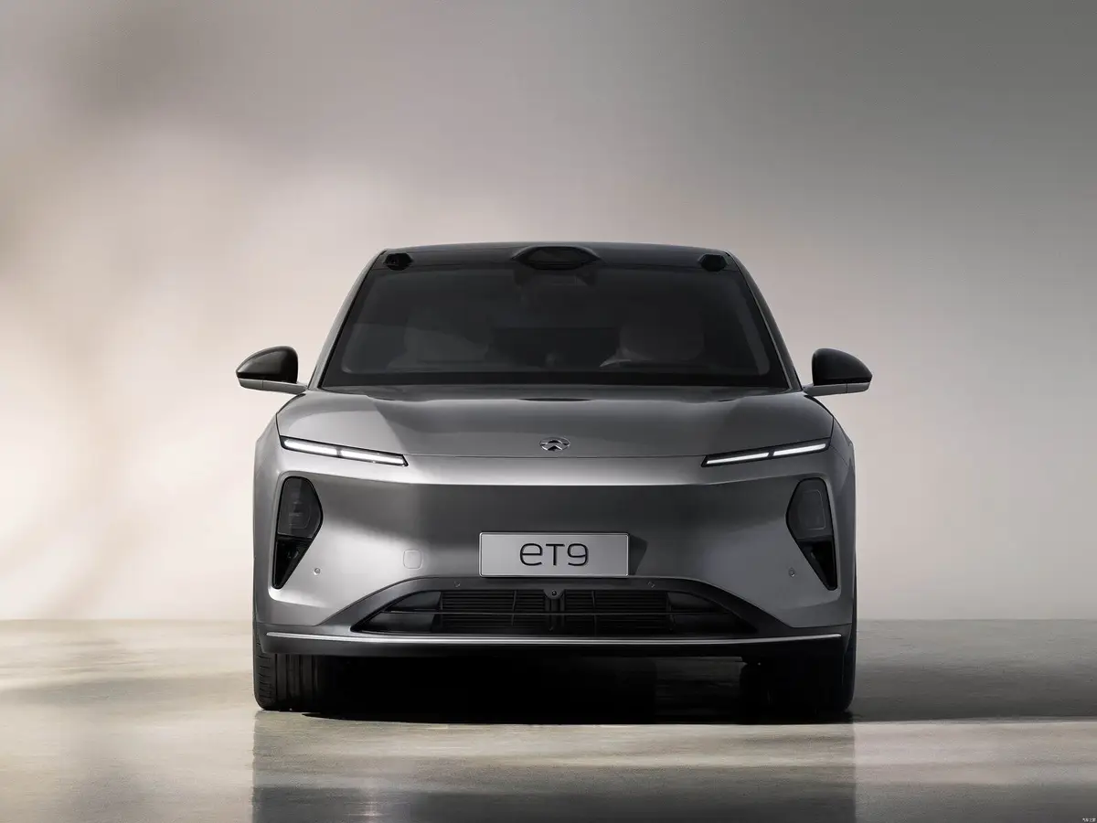 Nio ET9 (Нио ET9) из Китая под заказ — Архитектура 900 вольт против 400 у ET7 и ES7
