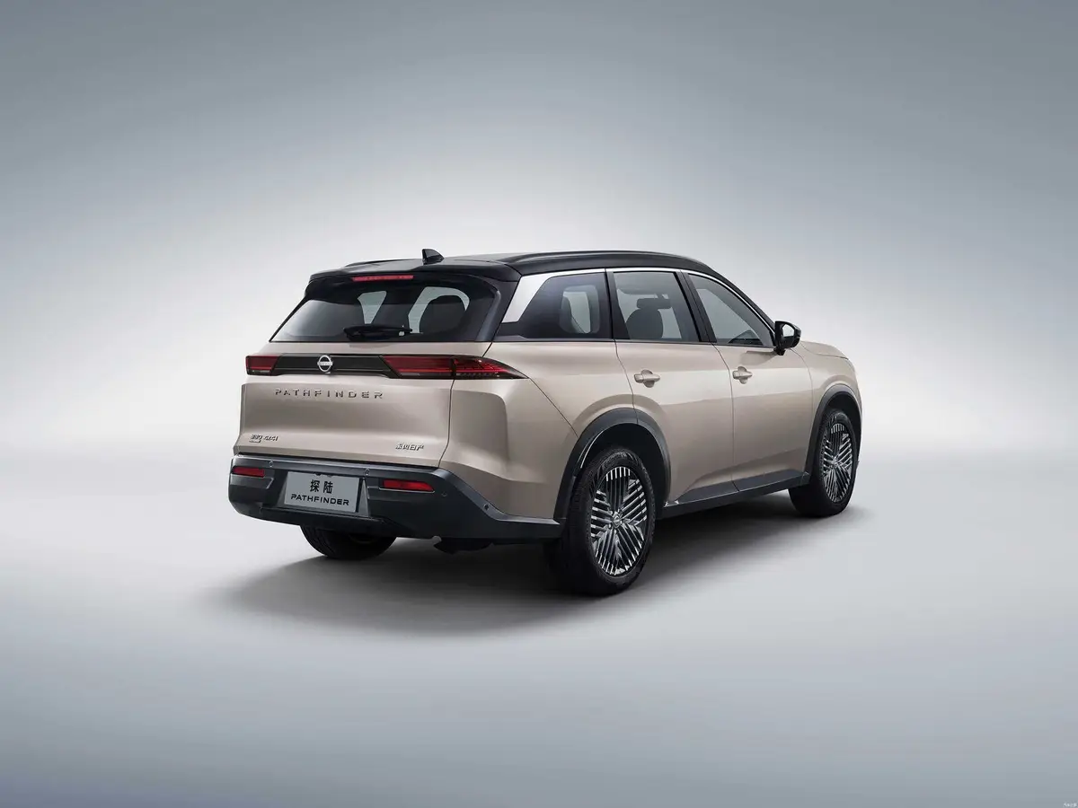 Nissan Pathfinder из Китая под заказ — Двигатель 252 л.с. и широкая полка момента