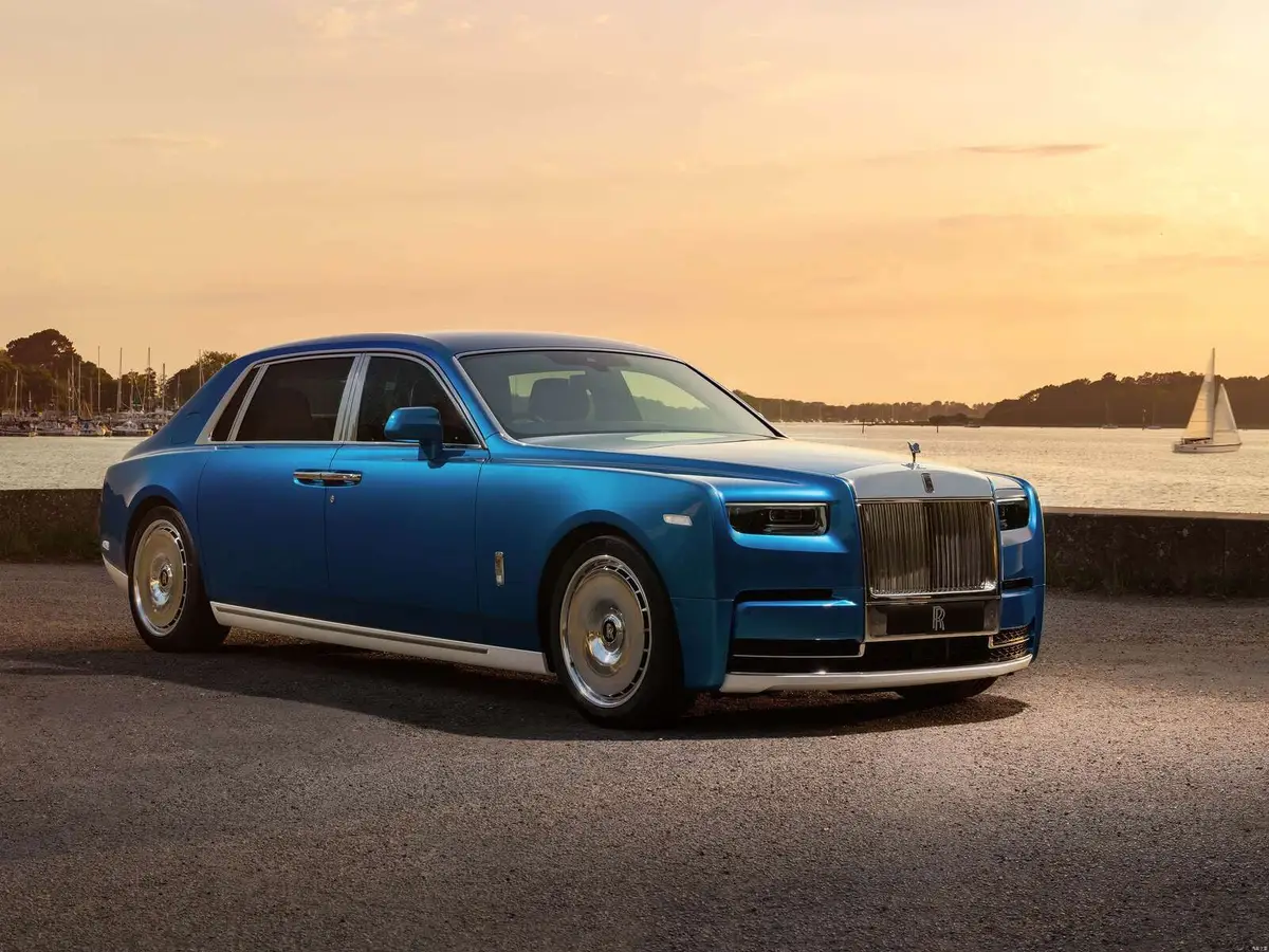 Rolls-Royce (Роллс-Ройс) под заказ из Китая — Четыре Rolls-Royce из Китая: Phantom, Ghost, Cullinan и электрический Spectre