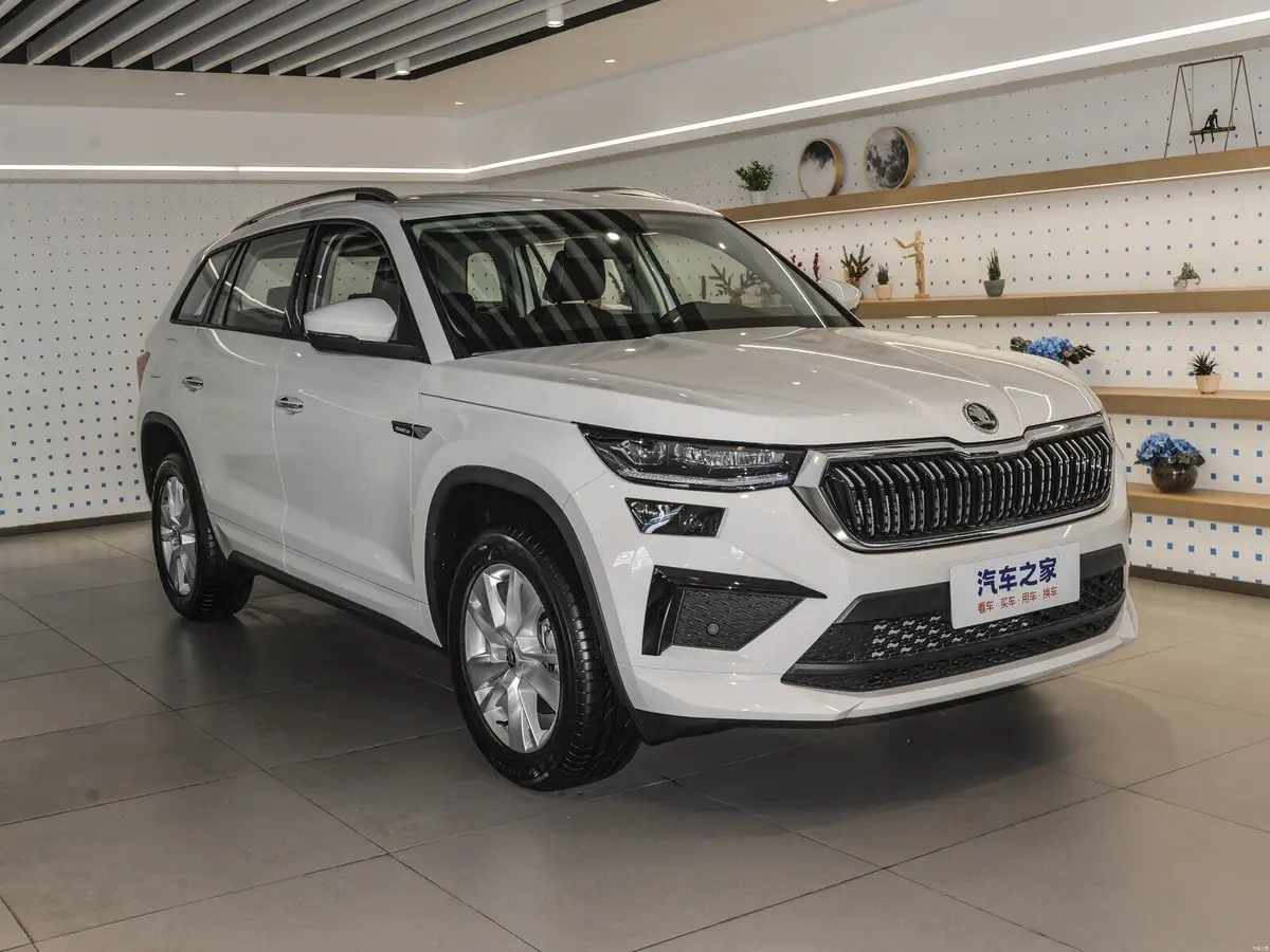 Skoda Kodiaq (Шкода Кодиак) из Китая под заказ — Четыре версии Skoda Kodiaq в китайском прайсе 2025