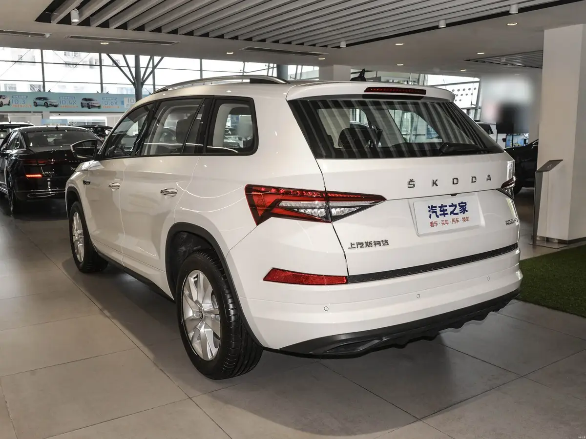 Skoda Kodiaq (Шкода Кодиак) из Китая под заказ — Поколения Kodiaq и что означает «Кодиак 2023, 2024, 2025» на деле