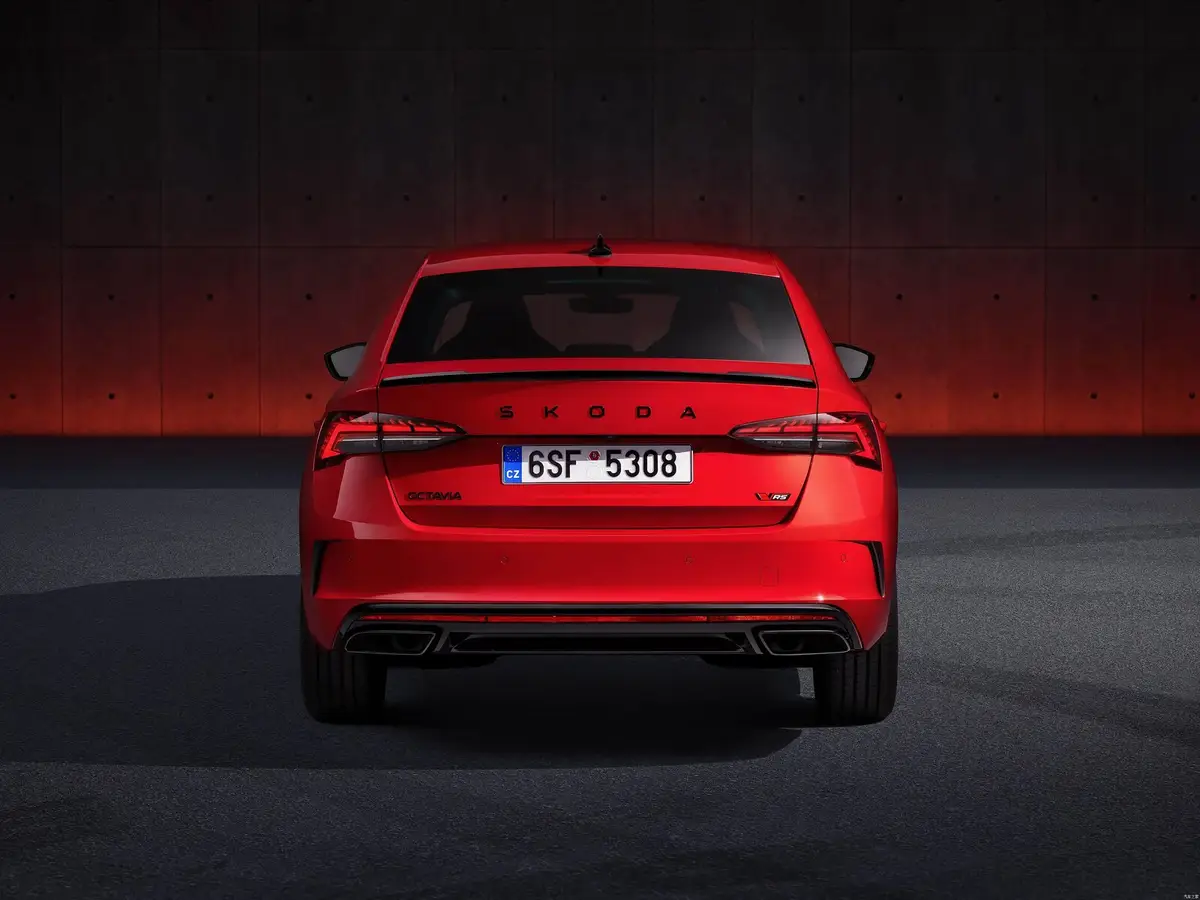 Skoda Octavia (Шкода Октавия) из Китая под заказ — Комплектации и цены Skoda Octavia Pro под ключ