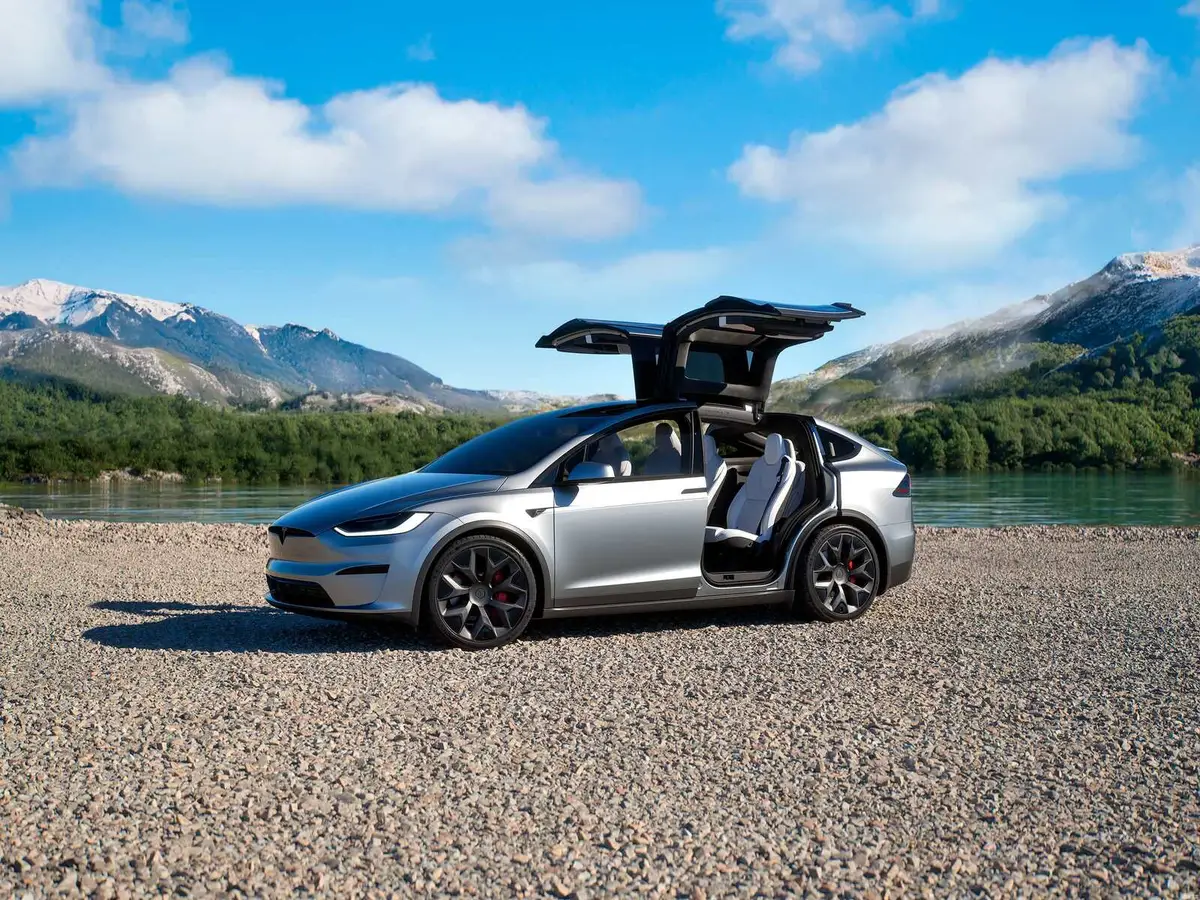 Tesla Model X (Тесла Модель X) из Китая под заказ — Кузов: габариты, багажник и двойные стёкла