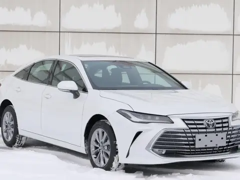 Toyota Avalon 2.0L «Люкс»