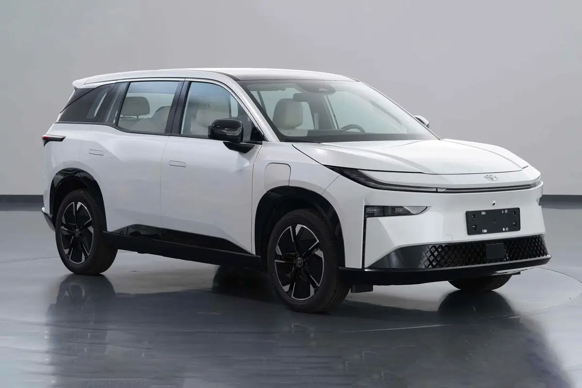 Toyota bZ3X (Тойота bZ3X) из Китая под заказ — Комплектации и цены Toyota bZ3X под ключ