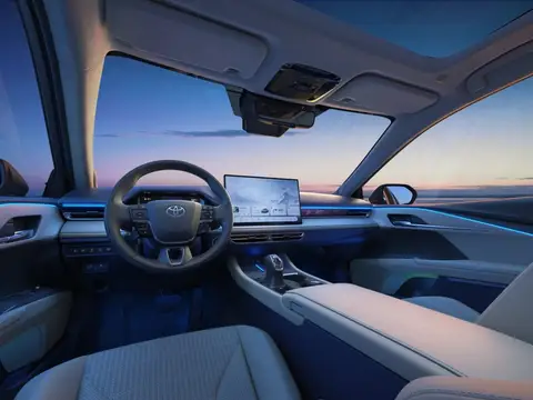 Toyota Camry 2.0E «Элитная»