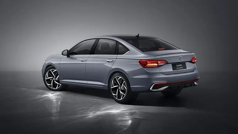 Volkswagen Lavida (Фольксваген Лавида) из Китая под заказ — вид сзади в три четверти