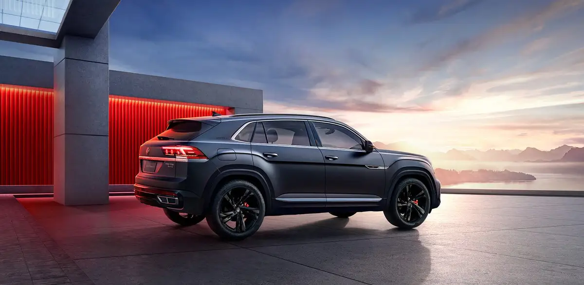 Volkswagen Teramont X из Китая под заказ — в матовом сером цвете — вид сзади в три четверти