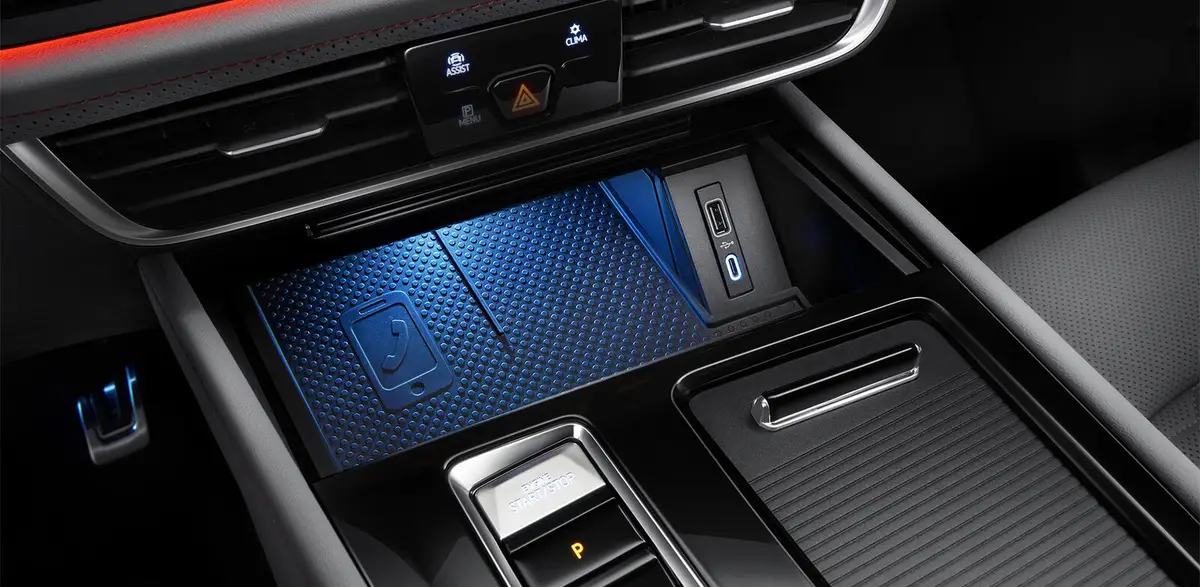 Volkswagen Teramont X из Китая под заказ — Беспроводная зарядка смартфона в, салон