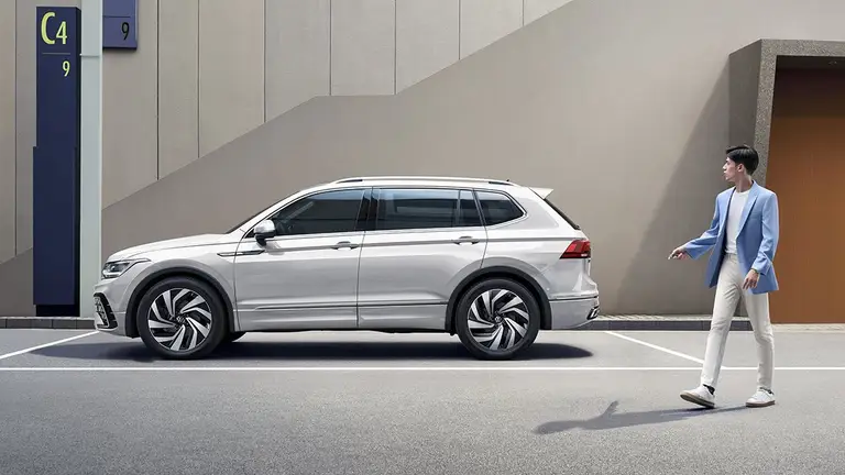 Volkswagen Tiguan L (Фольксваген Тигуан L) из Китая под заказ — вид сбоку