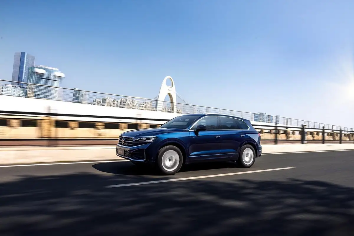 Volkswagen Touareg (Фольксваген Туарег) из Китая под заказ — Комплектации и цвета кузова Touareg: как проверяем перед покупкой