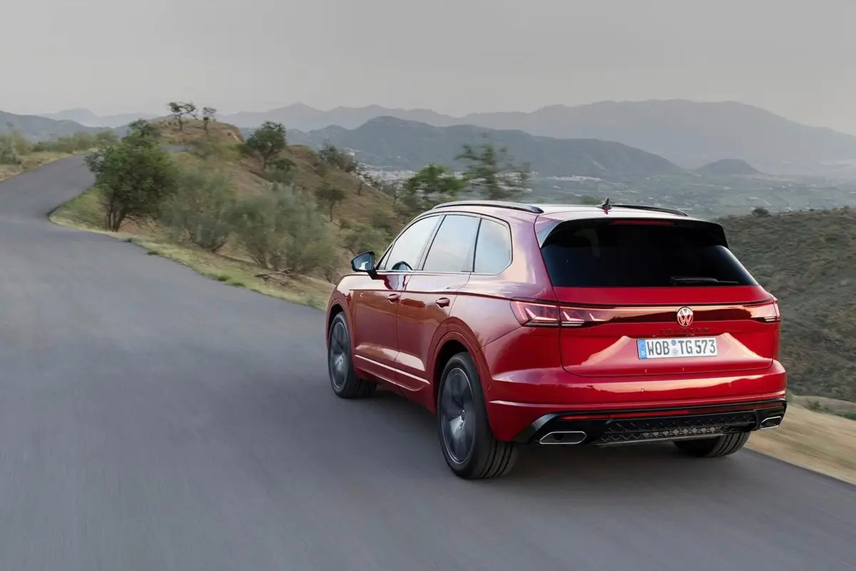 Volkswagen Touareg (Фольксваген Туарег) из Китая под заказ — Где обслуживают Touareg в России: дилеры и сервисы