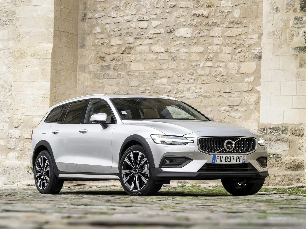 Volvo V60 Cross Country (Вольво V60 Cross Country) из Китая под заказ — Двигатель B5 AWD, мягкий гибрид и автомат