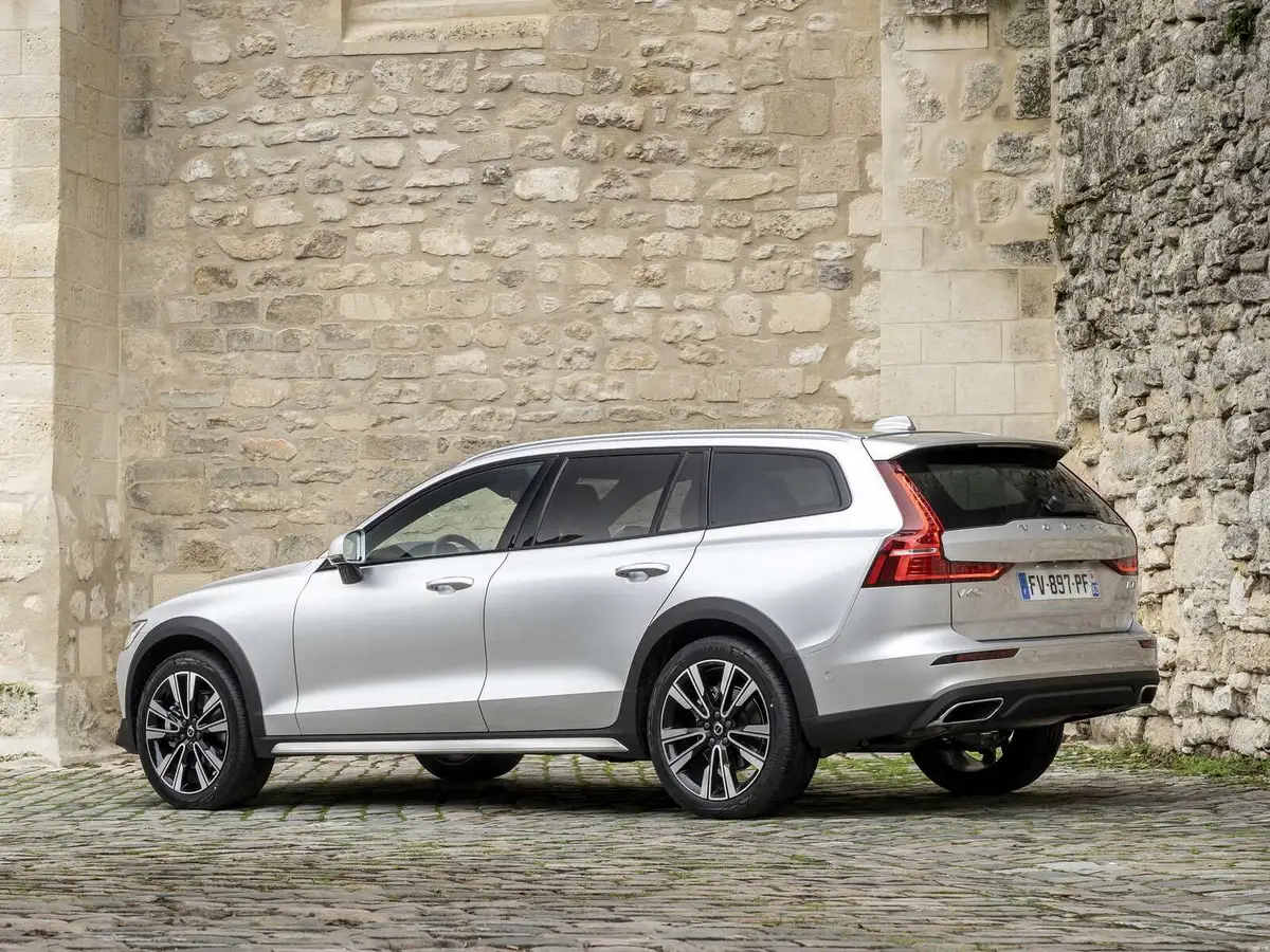 Volvo V60 Cross Country (Вольво V60 Cross Country) из Китая под заказ — Компромиссы V60 CC и обслуживание