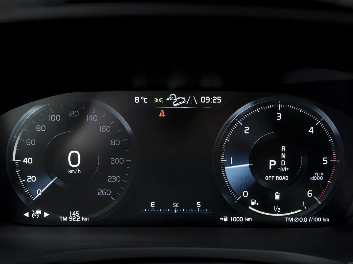 Volvo V60 Cross Country (Вольво V60 Cross Country) из Китая под заказ — Салон Ultra и мультимедиа на русском