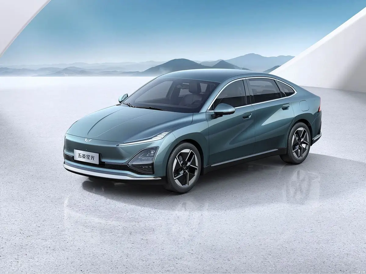 Wuling Starlight из Китая под заказ — Старшие версии: 150 км по CLTC