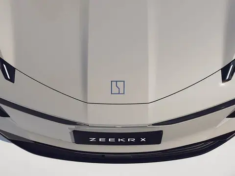 Zeekr X Max (5 мест) — фото 2