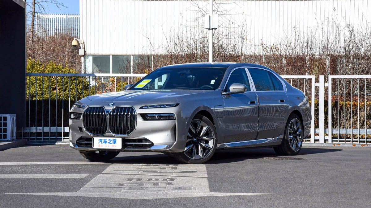 BMW i7 на заказ из Китая