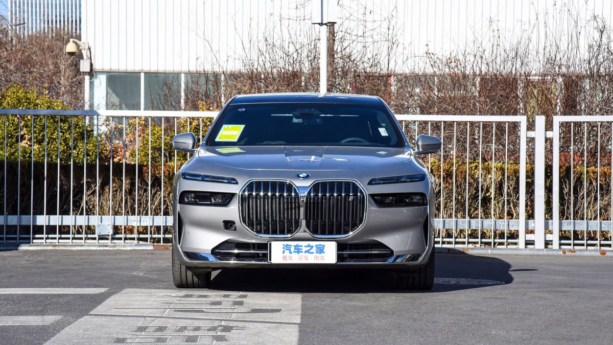 BMW i7 на заказ из Китая