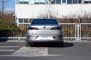 BMW i7 на заказ из Китая