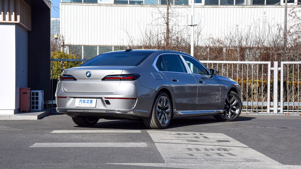 BMW i7 на заказ из Китая