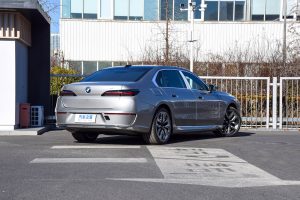 BMW i7 на заказ из Китая
