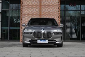 BMW i7 на заказ из Китая