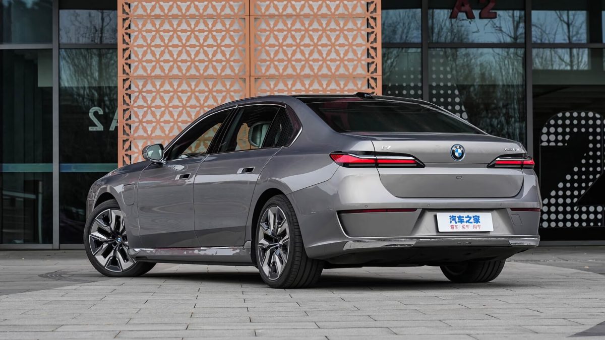 BMW i7 на заказ из Китая