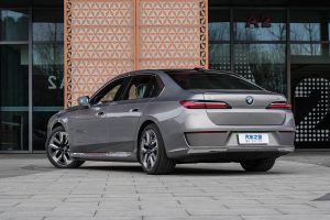BMW i7 на заказ из Китая