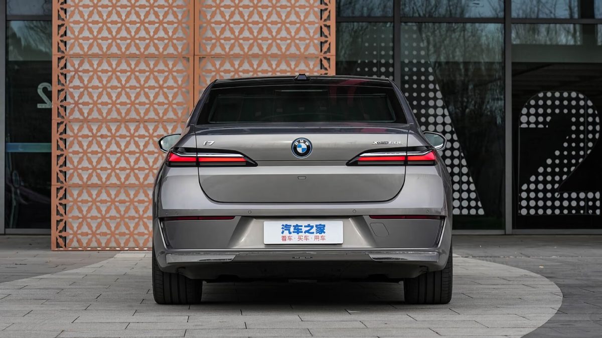 BMW i7 на заказ из Китая