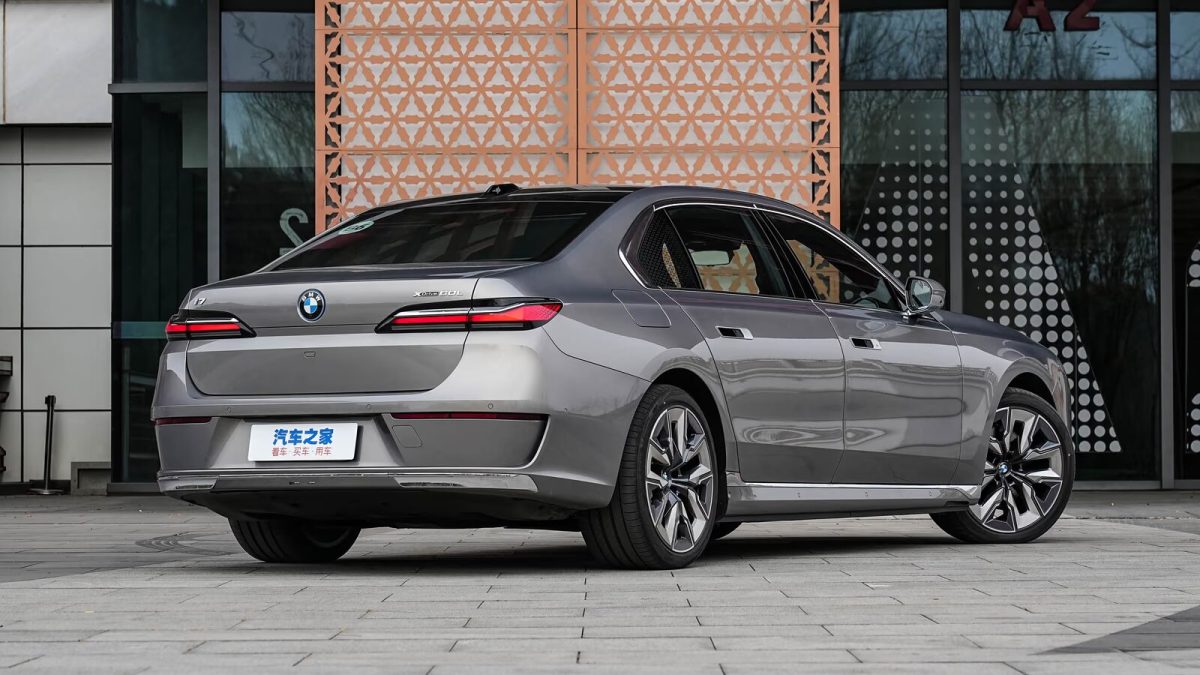 BMW i7 на заказ из Китая