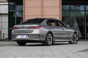 BMW i7 на заказ из Китая