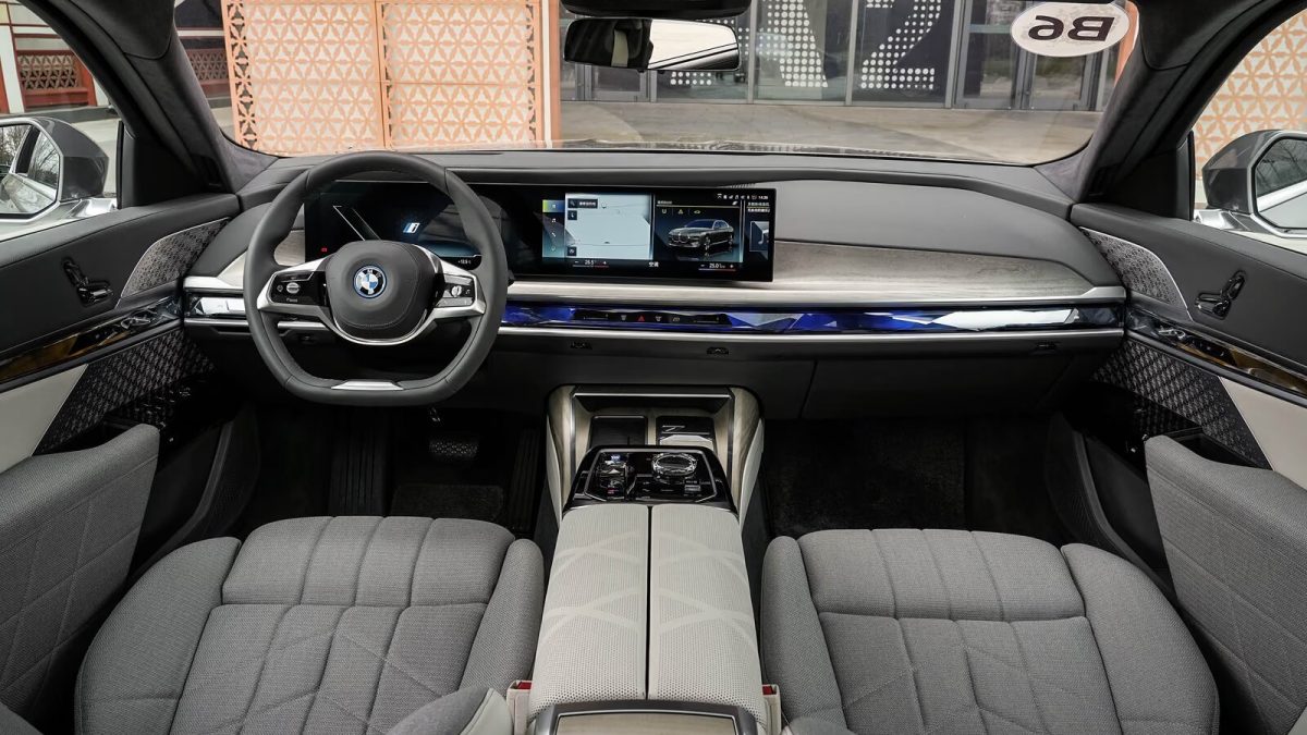 BMW i7 на заказ из Китая