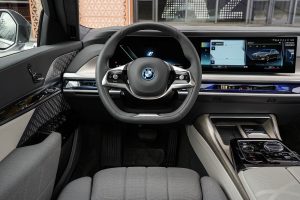 BMW i7 на заказ из Китая