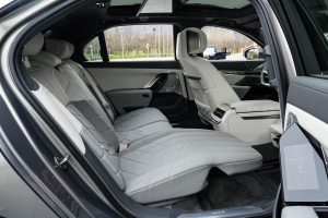 BMW i7 на заказ из Китая