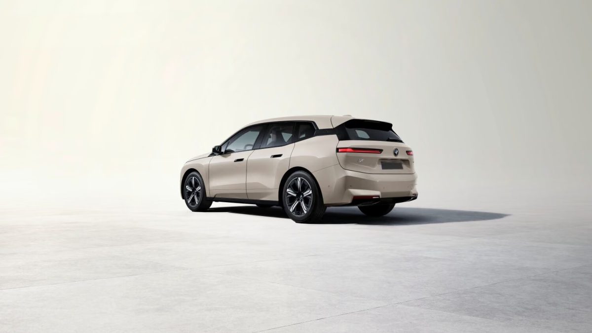 BMW iX на заказ из Китая
