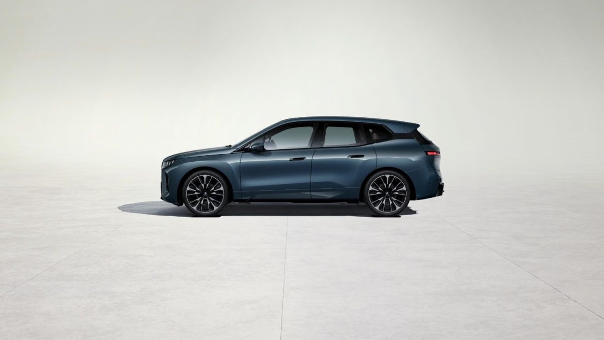 BMW iX на заказ из Китая