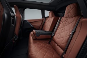 BMW iX на заказ из Китая