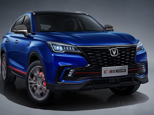 Синий Changan CS85 Coupe спереди в три четверти