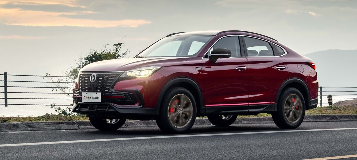 Бордовый Changan CS85 Coupe спереди